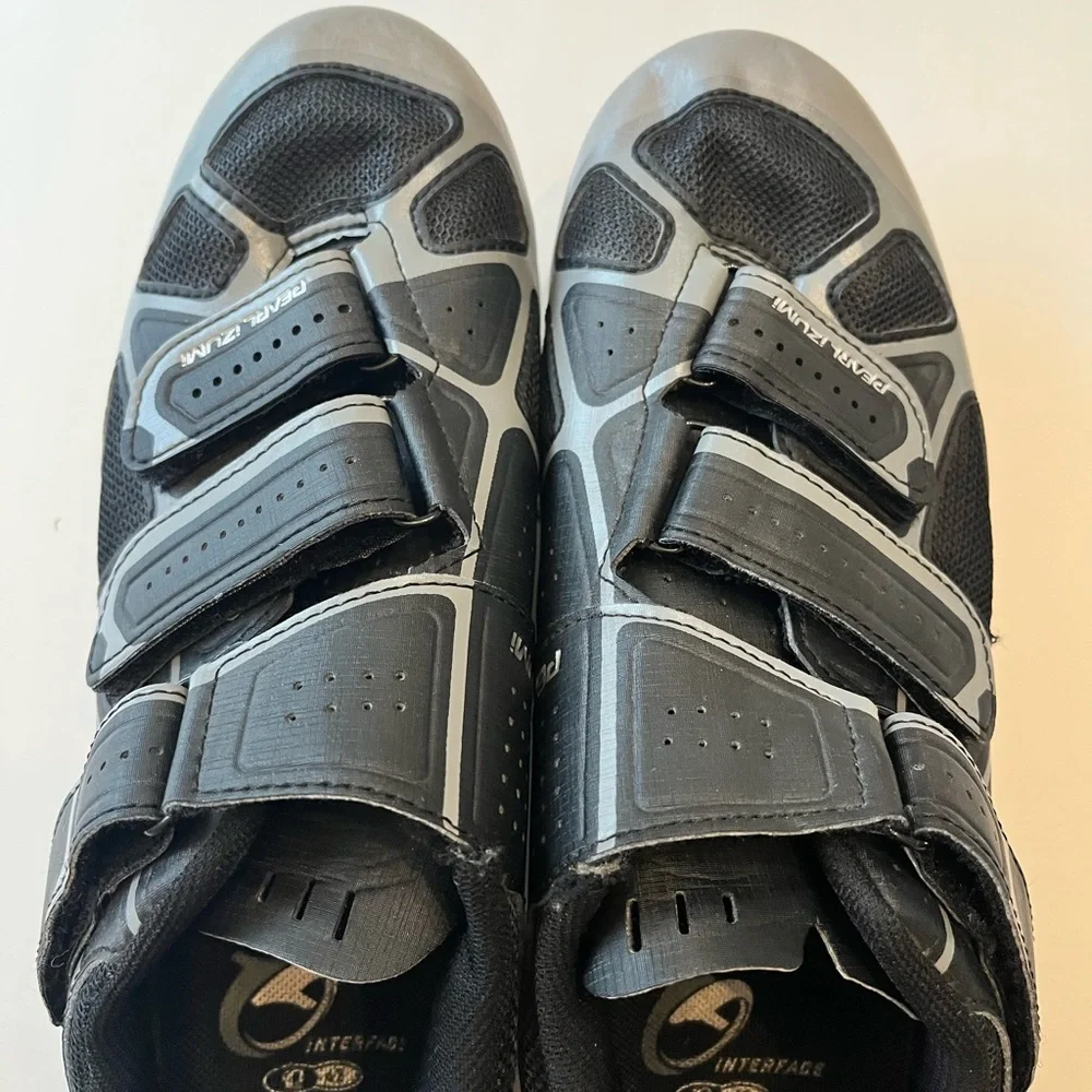 Pearl Izumi Women’s Select Rd IV Black Gray Low Profile Cleats Cycling shoes 42
